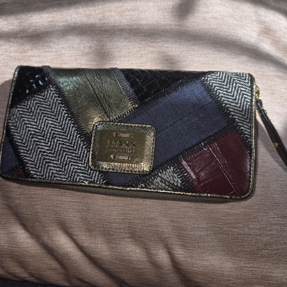 MAXX NEW YORK Patchwork Leather Wallet